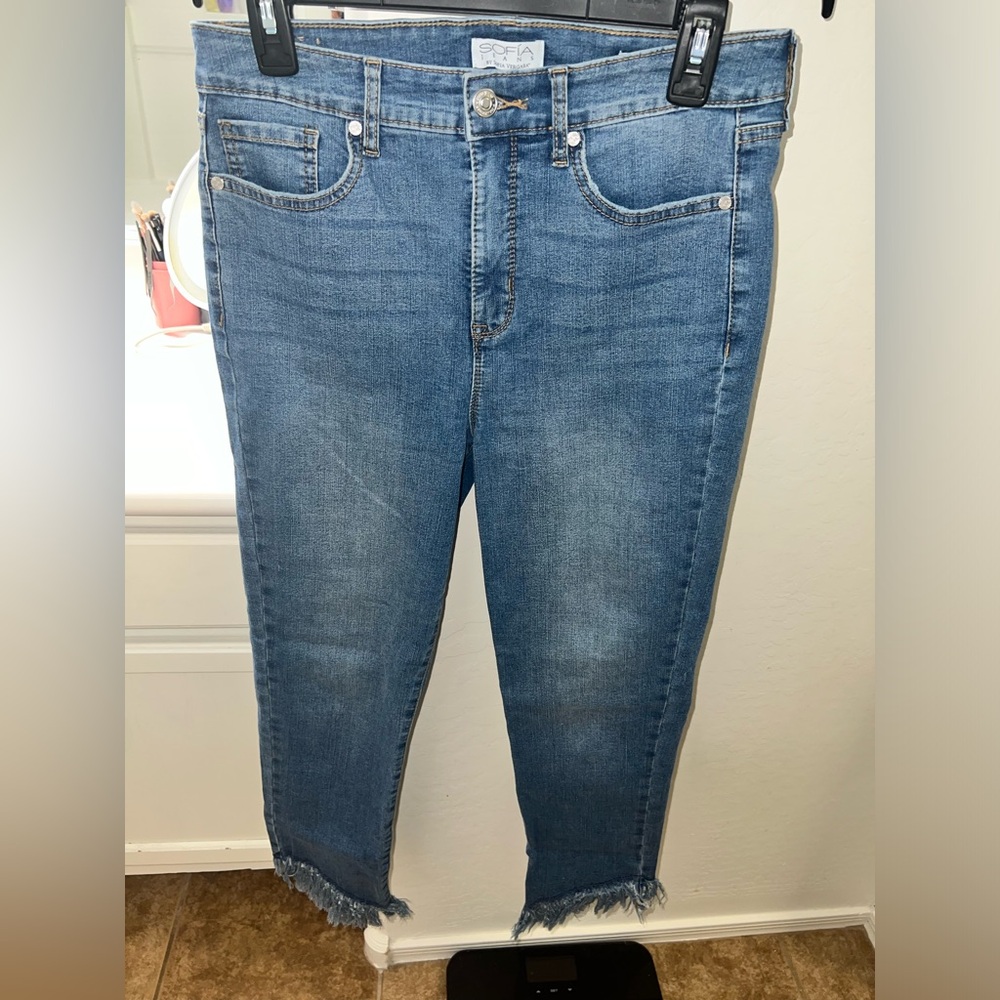 Sofia jeans size 8 ankle length